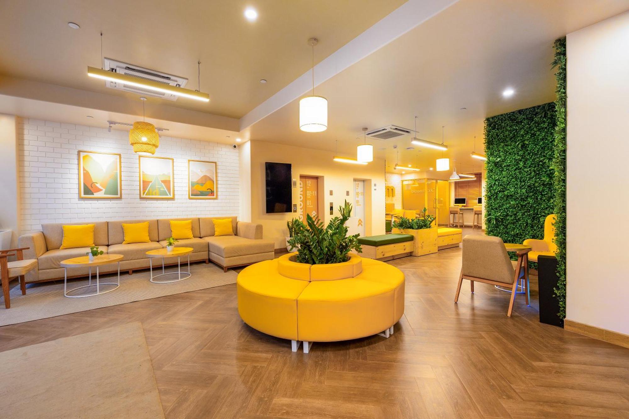 Bloom Hub L Weh Andheri — Photos 2